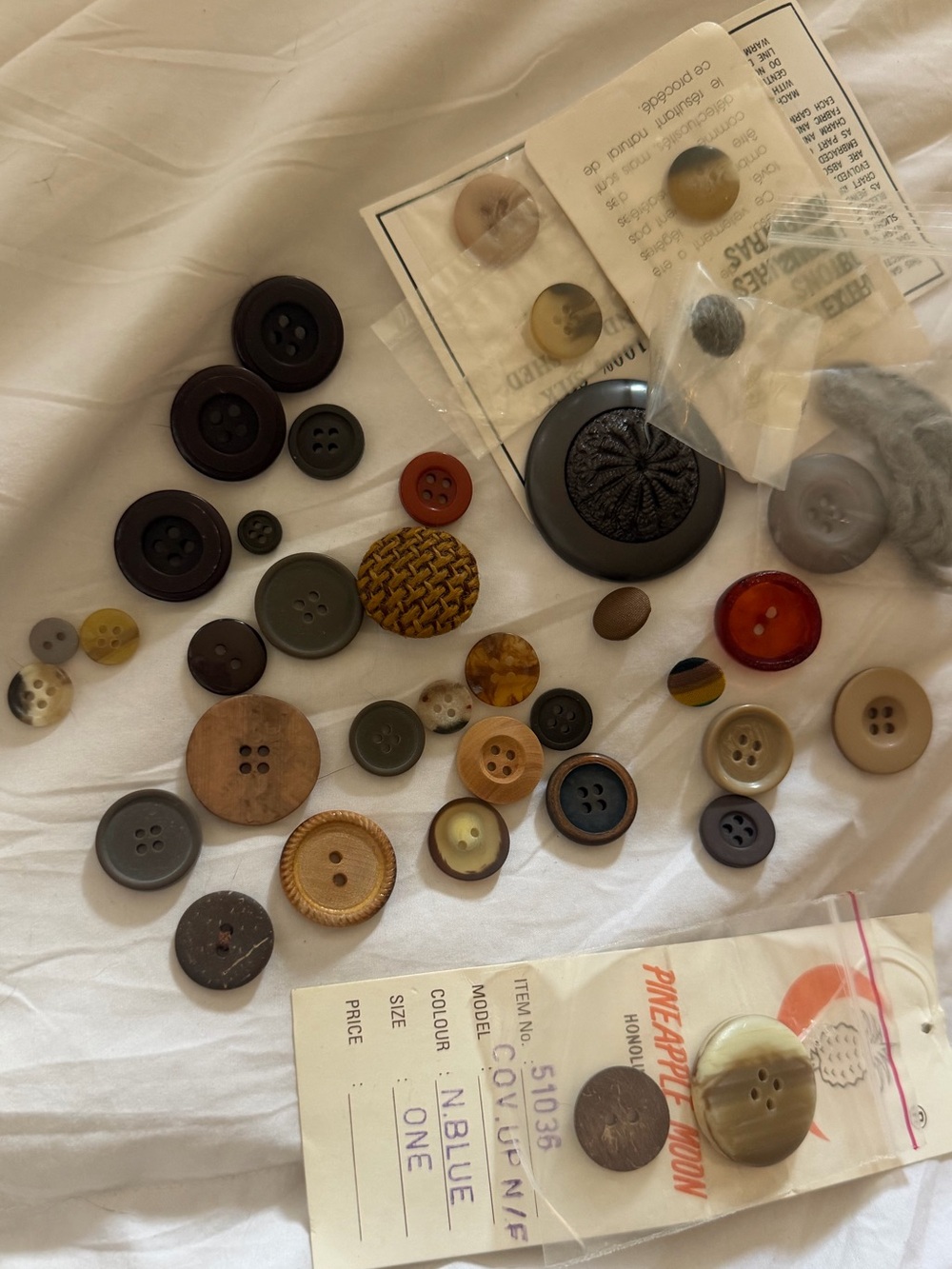 🤎 37Pc XL Vintage Button Bundle ~ brown wood tortoiseshell variety